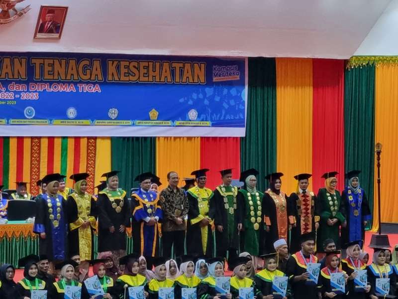 Menjadi Lulusan Kuliah yang Sukses: Tips dan Saran untuk Masa Depan